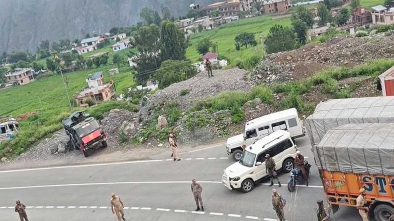 India News | J-K: 25th Batch of Shri Amarnath Yatra Pilgrims Crosses Chanderkote Under Tight Security