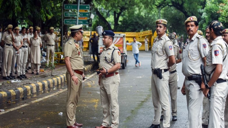 India News | Delhi: Multiple Schools Receive Bomb Threats; No Explosives Found So Far