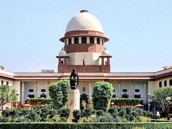 India News | Supreme Court Summons Arunachal's Chief Secretary, Home Secretary for Non-cooperation with CBI Probe Against CM Pema Khandu
