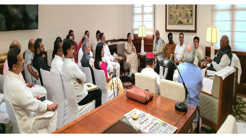 India News | INDIA Bloc Leaders Hold Floor Strategy Meeting at Parliament House Today