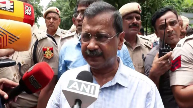 India News |  AAP Convenor Arvind Kejriwal Leads Protest March Towards PM Residence over E20 Petrol Policy