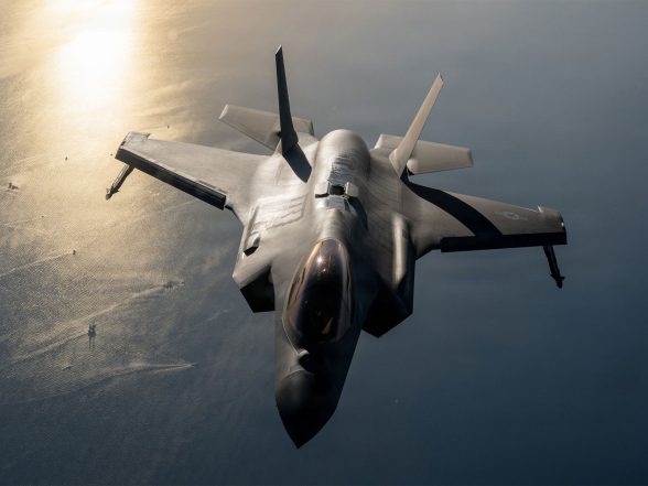 World News | Southern Route Through Strait of Hormuz Remains Free and Open for Commercial Vessels Despite Iranian Aggression: US CENTCOM