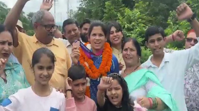 Sports News | CWG 2026 Bronze Medalist Judoka Unnati Receives Warm Welcome in Dehradun