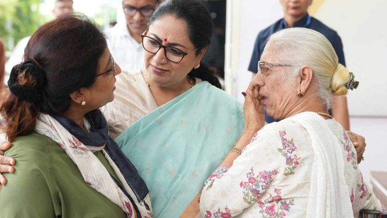 India News | Delhi Govt Committed to Ensuring Time-bound Resolution of Public Grievances: CM Rekha Gupta