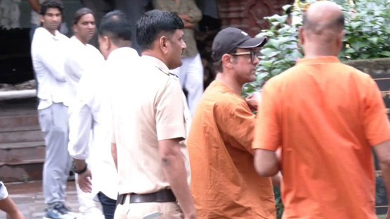 Entertainment News | 'Lagaan' Cast Aamir Khan, Ashutosh Gowariker Reunite to Pay Tribute to Pradeep Singh Rawat at His Funeral