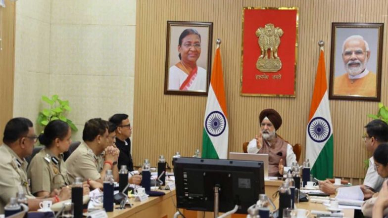 India News | Delhi LG Reviews Traffic Management, Monsoon Preparedness, Kanwar Yatra and Independence Day Arrangements