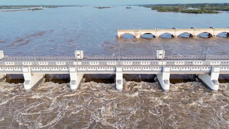 India News | CWMA Orders Karnataka to Release 12,000 Cusecs of Water to Tamil Nadu for 15 Days