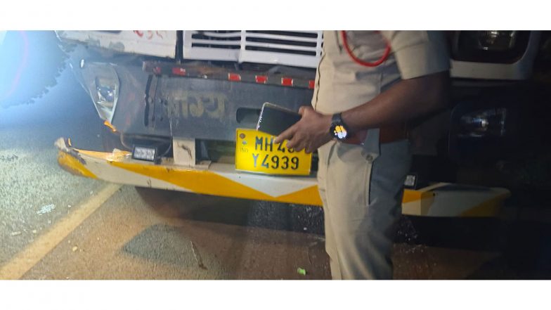 India News | Telangana: 6 Killed, 6 Injured After Auto-rickshaw Collides with Truck in Sangareddy District