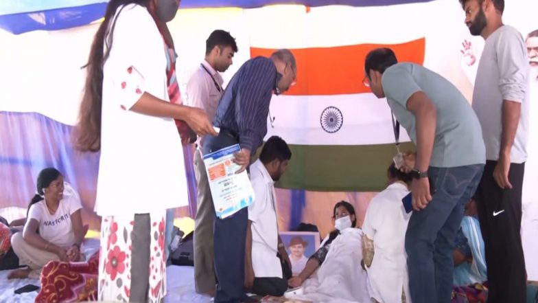 India News | Jharkhand Exam Row: JPSC-JSSC Aspirants Intensify Protest on Day 19; Medical Team Visit Site for Checkup