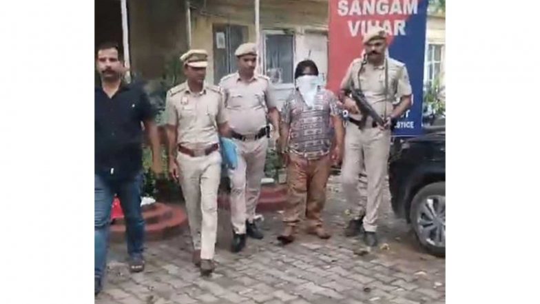 India News | Delhi Police Cracks Sangam Vihar Murder Case: Wife, Associate Arrested; Man Bound Down for Harbouring Accused
