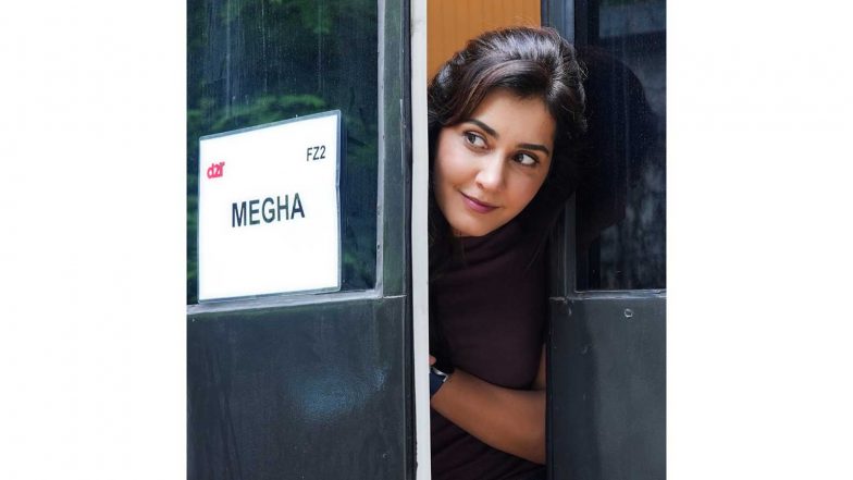 Entertainment News | Raashii Khanna Begins Shooting for 'Farzi 2', Shares BTS Pics from Sets