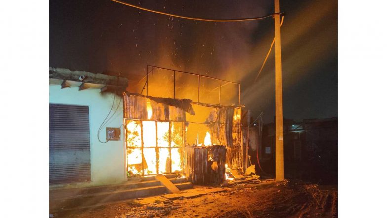 India News | One Dead After Fire Breaks out at Shop in Greater Noida West