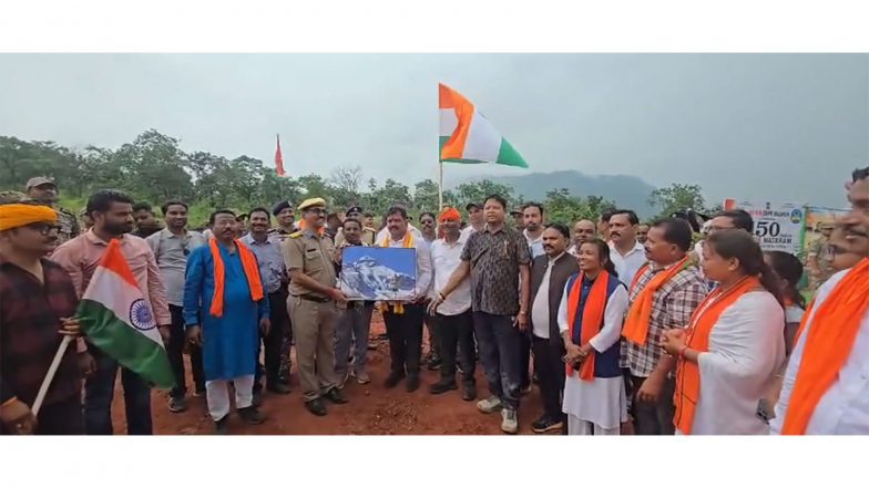 India News | Chhattisgarh: Tricolour Hoisted at Erstwhile Naxal Stronghold Karreguttalu Hills for First Time Since Independence