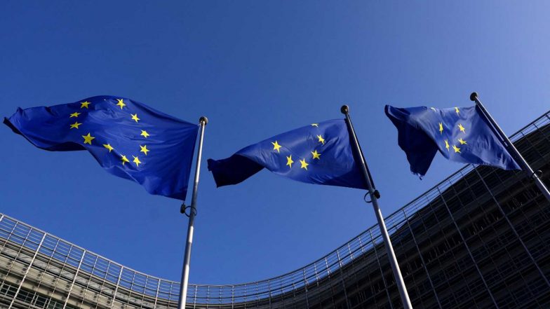 World News | EU Asylum Applications Drop 22 Per Cent