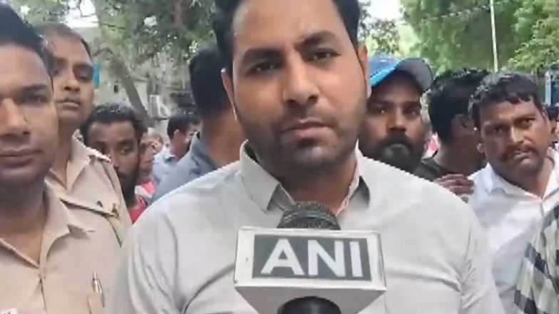 India News | MCD Sanitation Worker Stabbed to Death in Delhi's Kalyanpuri, Accused Flees