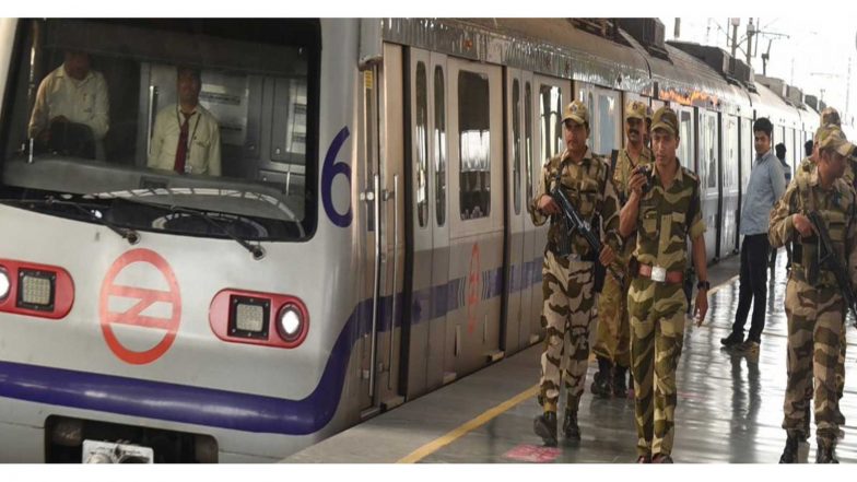 India News | Delhi: CISF Personnel Suspended over Alleged Misconduct with Female Passenger in Metro; Probe Ordered