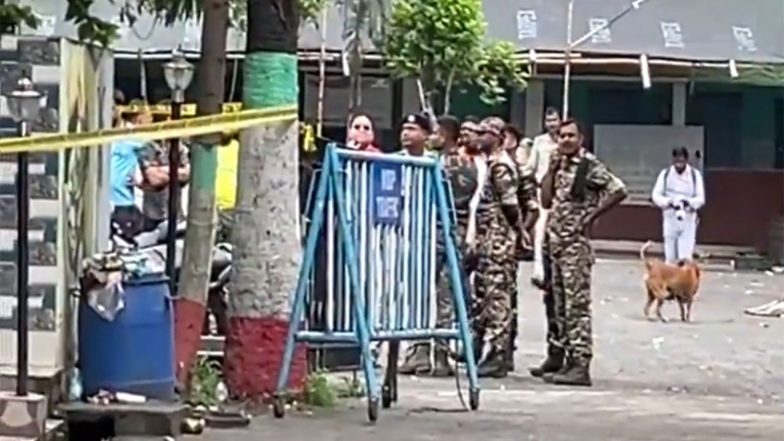India News | 7 Killed, Several Injured, in Fire at Hotel Near Tarapith Temple in West Bengal's Birbhum
