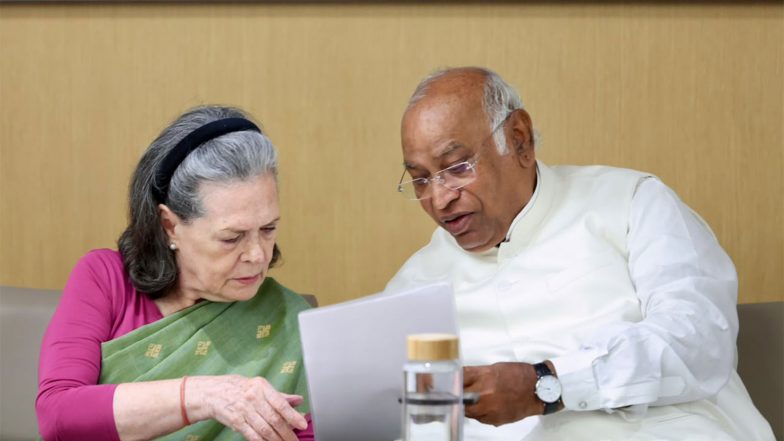 India News | Kharge Accuses Modi Govt of Destroying the Future of Youth, Calls for Time-bound Education-to-Employment Roadmap