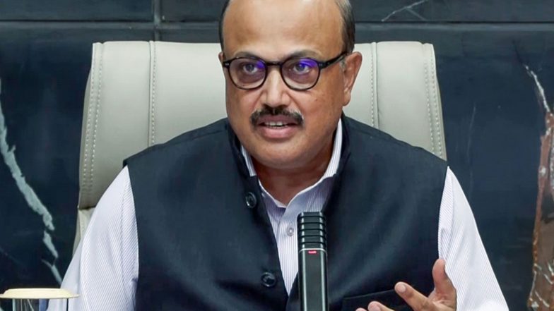 Business News | India Aiming for USD 100 Billion Gems and Jewellery Exports by 2040: Commerce Secretary