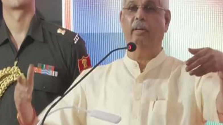 India News | Kerala Governor Reacts to Kerala University VC's 'Cockroach' Remark, Says Students Should Aspire to Be 'Lions'