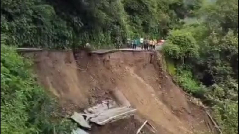 India News | Uttarakhand Monsoon: NH-07 Blocked Near Devprayag Due to Debris; NH-707A in Tehri Garhwal Closed Beyond Dimta Bend
