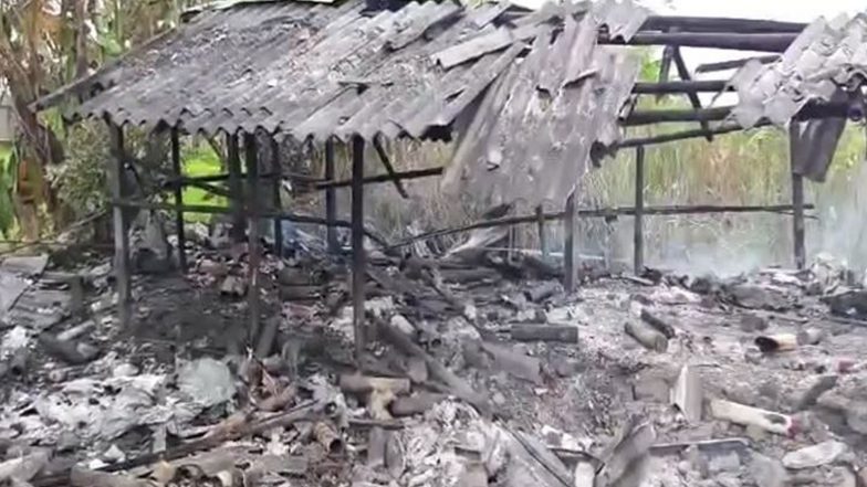 India News | West Bengal: 2 Injured in Blast at Alleged Illegal Firecracker Unit in Champahati