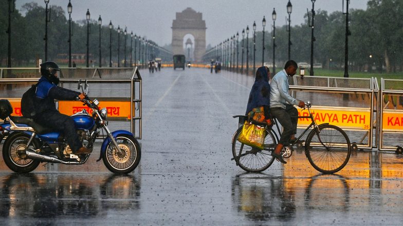 India News | Delhi Sees Early Morning Showers, Gets Relief from Heat and Humidity