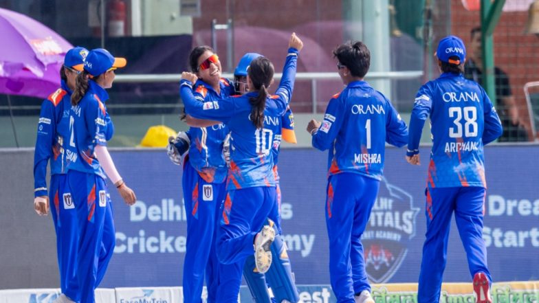 Sports News | North Delhi Strikers Defend 141 to Beat South Delhi Superstarz by 10 Runs, Go Top of Women's DPL 2026 Table