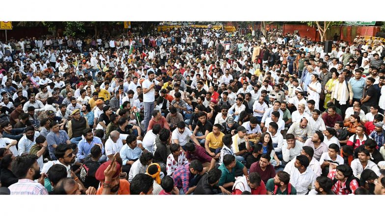 India News | Legal Action May Be Initiated for Circulating Fake Information: Delhi Police Says No Permission for Anti-reservation Protest at Jantar Mantar
