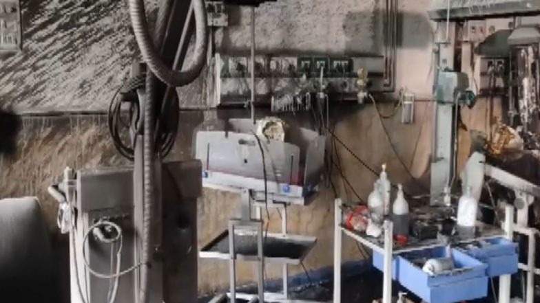 India News | Maharashtra CM Devendra Fadnavis Condoles Death of 3 Newborns in Amravati Hospital Fire, Announces Rs 5 Lakh Financial Assistance for Deceased Families
