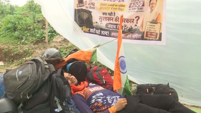 India News | Chhattisgarh: Police Aspirants Stage Protest, Seek Filling of 1,940 Vacant Posts