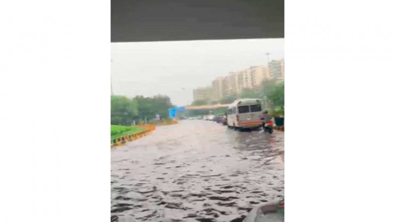 India News | Heavy Showers Lash Delhi; Waterlogging Reported at AIIMS, Several Areas