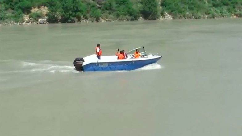 India News | J-K: SDRF Rescues Person After Sand-extraction Boat Swept Away in Chenab River