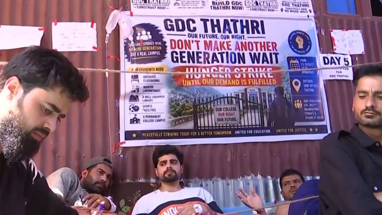 India News | J-K: Youths Intensify Hunger Strike in Doda over Immediate Construction of Long-pending GDC Thathri Building