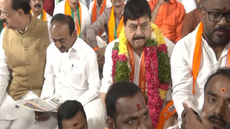 India News | Telangana: BJP Leaders Intensify Hunger Strike, Demand Pending Fee Reimbursements to Students Under 'Feesula Bakai - BJP Ladayi'