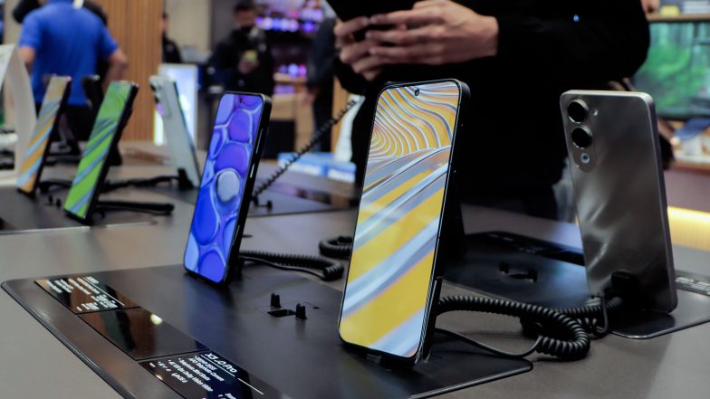 Business News | Exports Key for Mobile Brands to Maximize Mobile Phone Manufacturing Scheme Incentives: Kotak