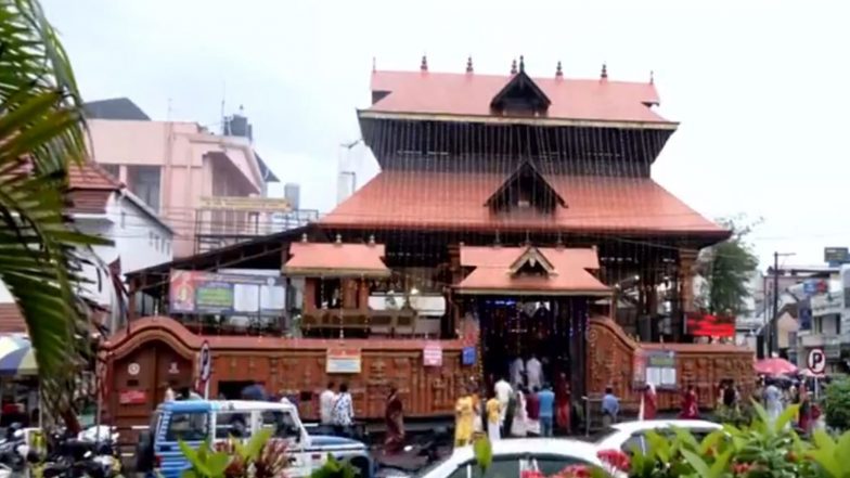 India News | Onam: Heavy Rush at Sree Padmanabhaswamy Temple as Devotees Arrive for Thiruvonam Darshan