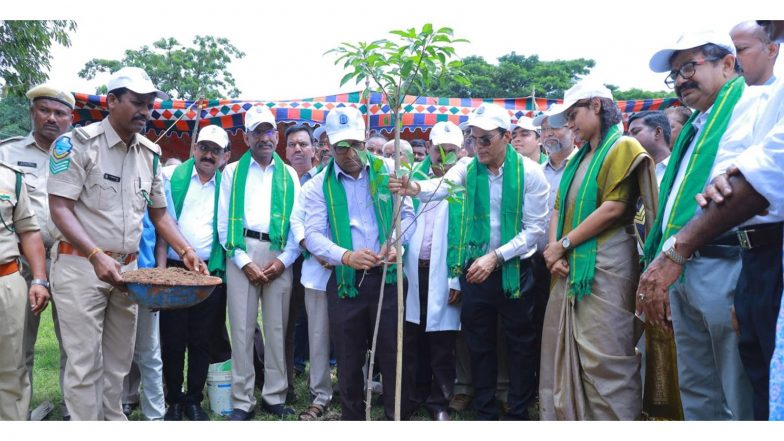 Business News | Kakatiya Medical College Alumni Association Organises Mega Plantation Drive with 1,117 Plants
