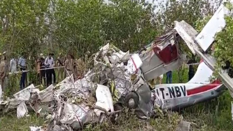 India News | Uttar Pradesh: Training Aircraft Crashes in Kanpur Field, Instructor and Trainee Pilot Killed
