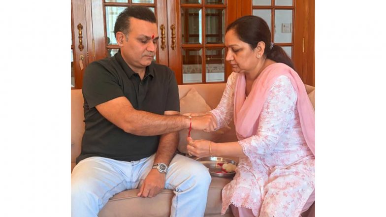 Sports News | Happy Raksha Bandhan to Sisters Who Tie Love Around Wrists: Virender Sehwag