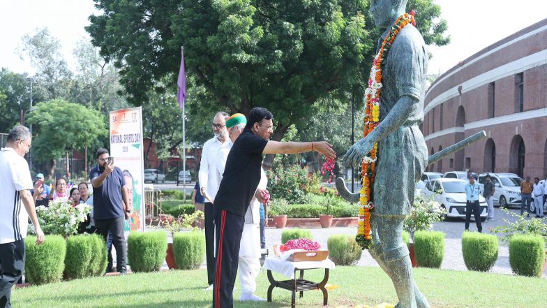 Sports News | National Sports Day:  Mansukh Mandaviya Pays Tribute to Major Dhyan Chand