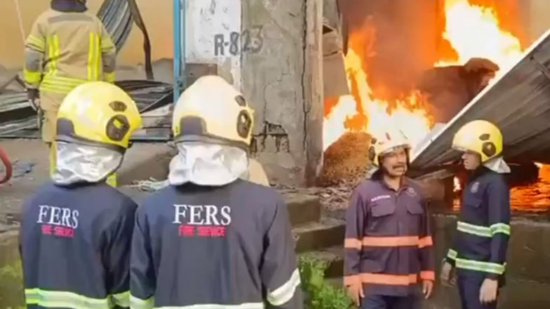 India News | Maharashtra: Massive Fire Breaks out at Sponge Manufacturing Company in Navi Mumbai