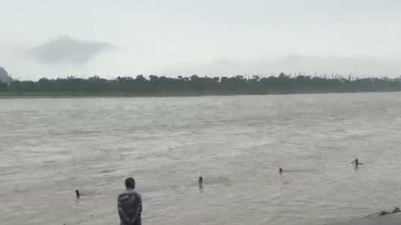 India News | Uttarakhand: Ganga Water Level Rises in Rishikesh Amid Heavy Rains; SDRF, Water Police Deployed at Ghats