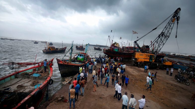 India News | Mumbai: 2 Injured After Crane Catches Fire During Cargo Unloading at BPS Port; Probe Underway