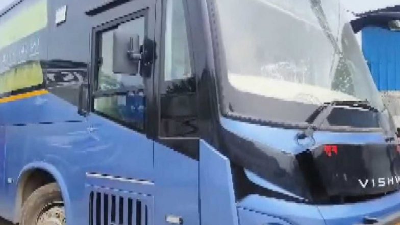 India News | Delhi: Minor Allegedly Gang-raped on Moving Bus; 2 Arrested, NHRC Issues Notices to Authorities