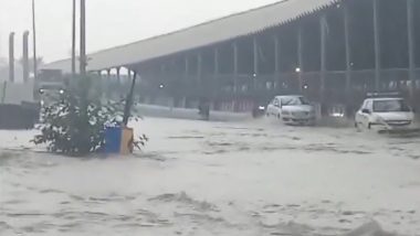 Delhi-NCR Rains: Heavy Showers Cause Waterlogging and Traffic Jams Amid IMD's Red Alert (Videos)