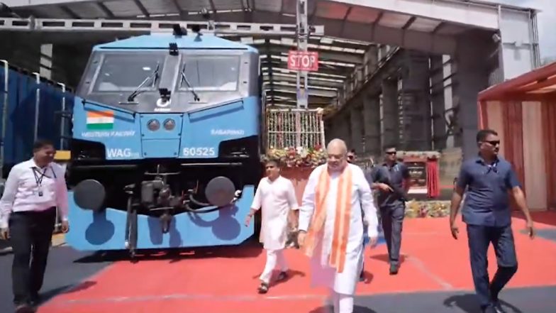 Amit Shah Flags Off India&rsquo;s 1st LNG-Powered Train in Ahmedabad; Check Route and Other Details (Video)