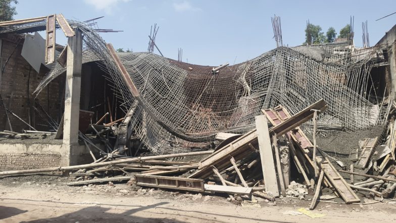 Delhi Building Collapse Video: Under-Construction Building Collapses in Alipur