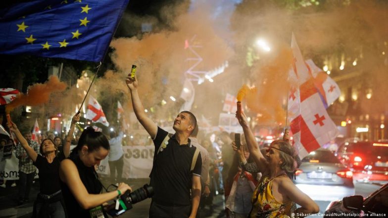 DW Shows Solidarity with Georgians' Commitment to Democracy