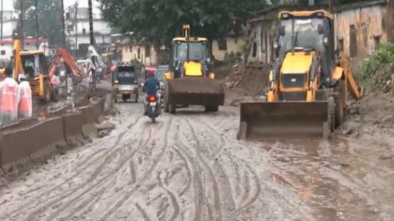 India News | Flood-hit Chitrakoot: Road-cleaning Drive Underway as Authorities Monitor Rising Mandakini River